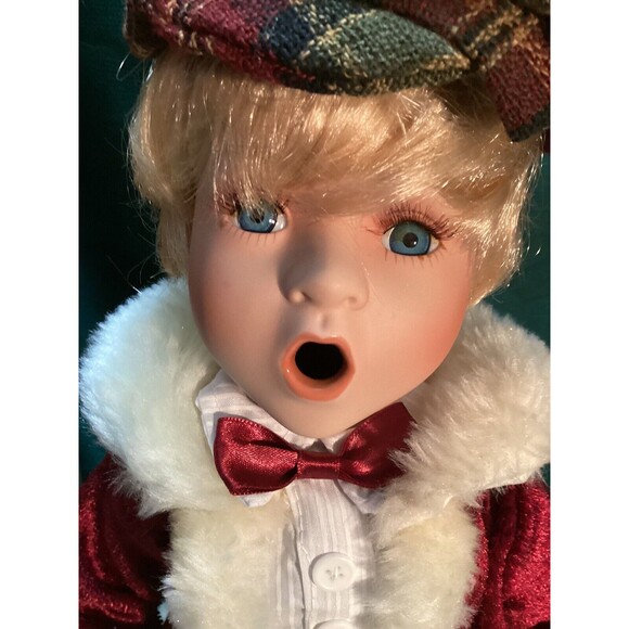 The Collector’s Choice By Dan Dee 18” Porcelain Boy Doll Blonde Caroler In Box - Picture 5 of 16